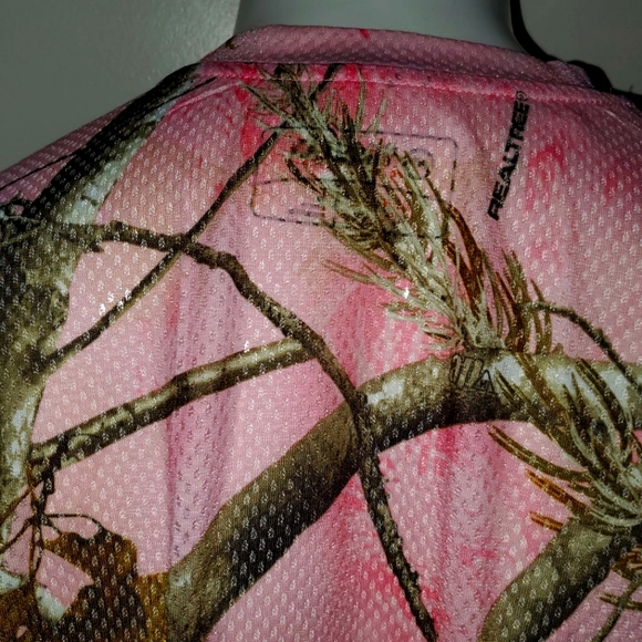 Realtree× Magellan Breathable Tee - Picture 4 of 4